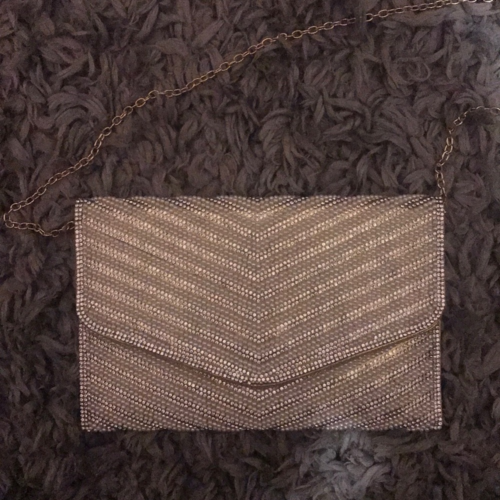 NEVER USED Pearl and diamond clutch